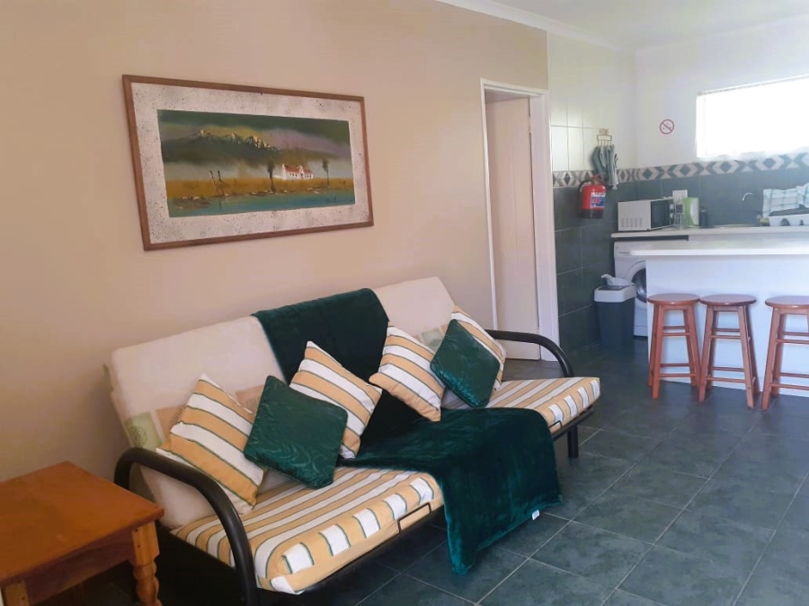 To Let 2 Bedroom Property for Rent in Country Club Western Cape